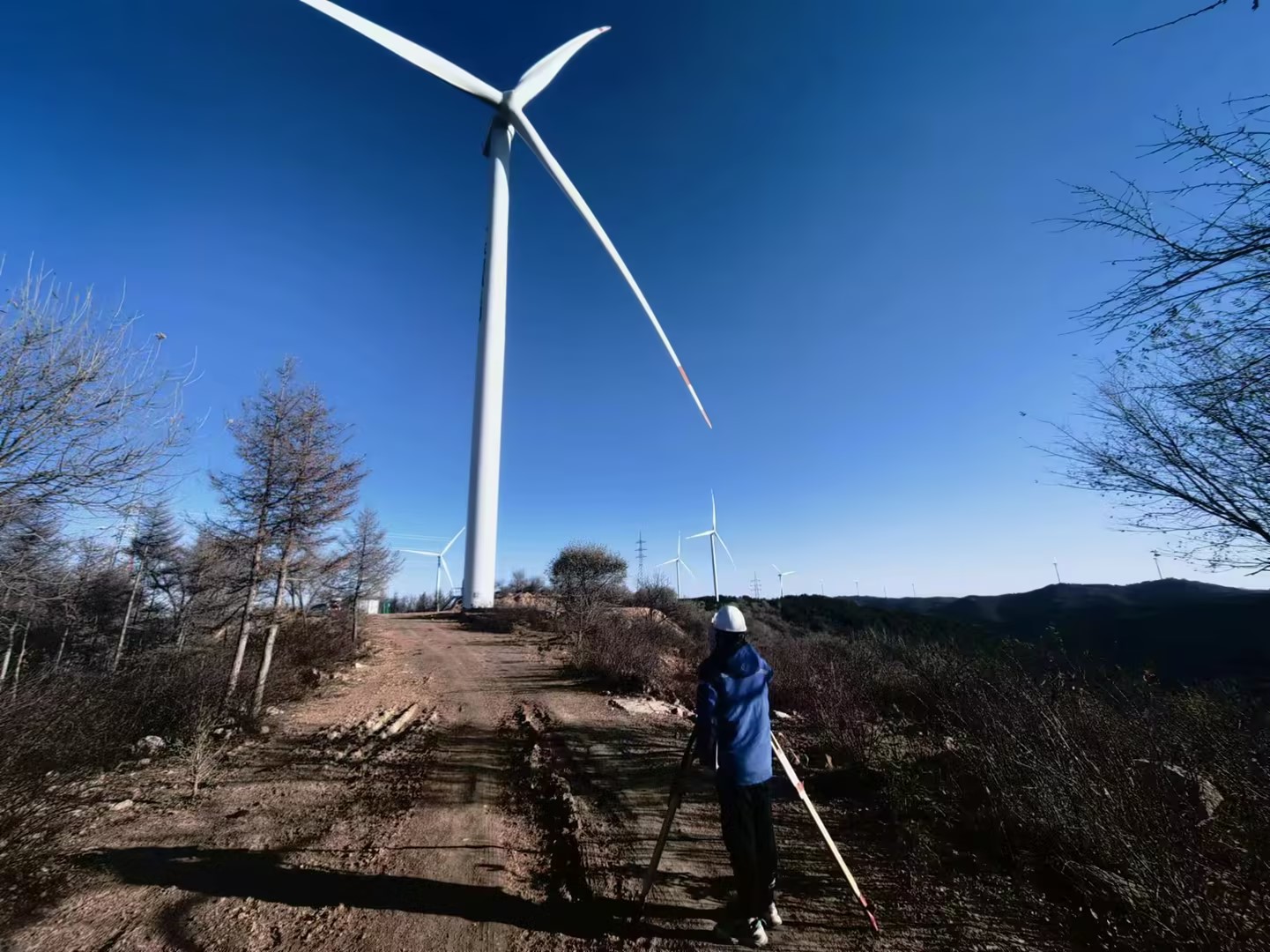 山西粵鑫風電場風機二期沉降觀測及一期垂直度、水平度檢測1